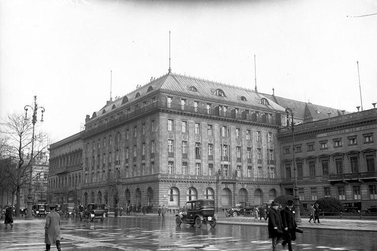 Hotel Adlon 1926