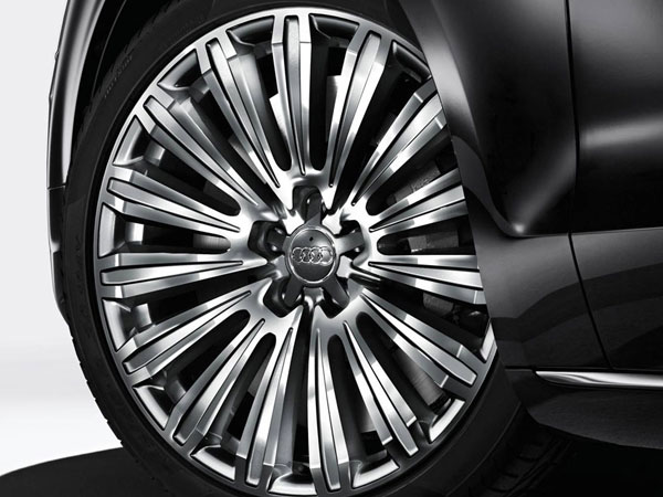 Audi S8' s 20-inch alloy wheels