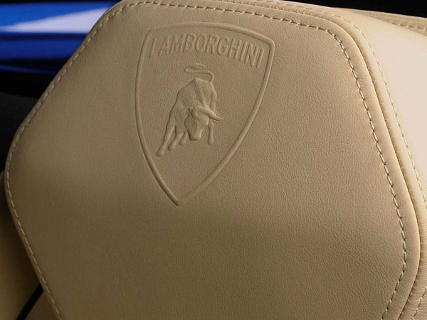 Lamborghini leather seat
