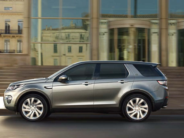 Discovery Sport HSE, a premium 7 seater SUV