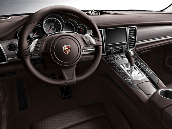 Porsche 7-speed PDK enabling manual & automatic mode